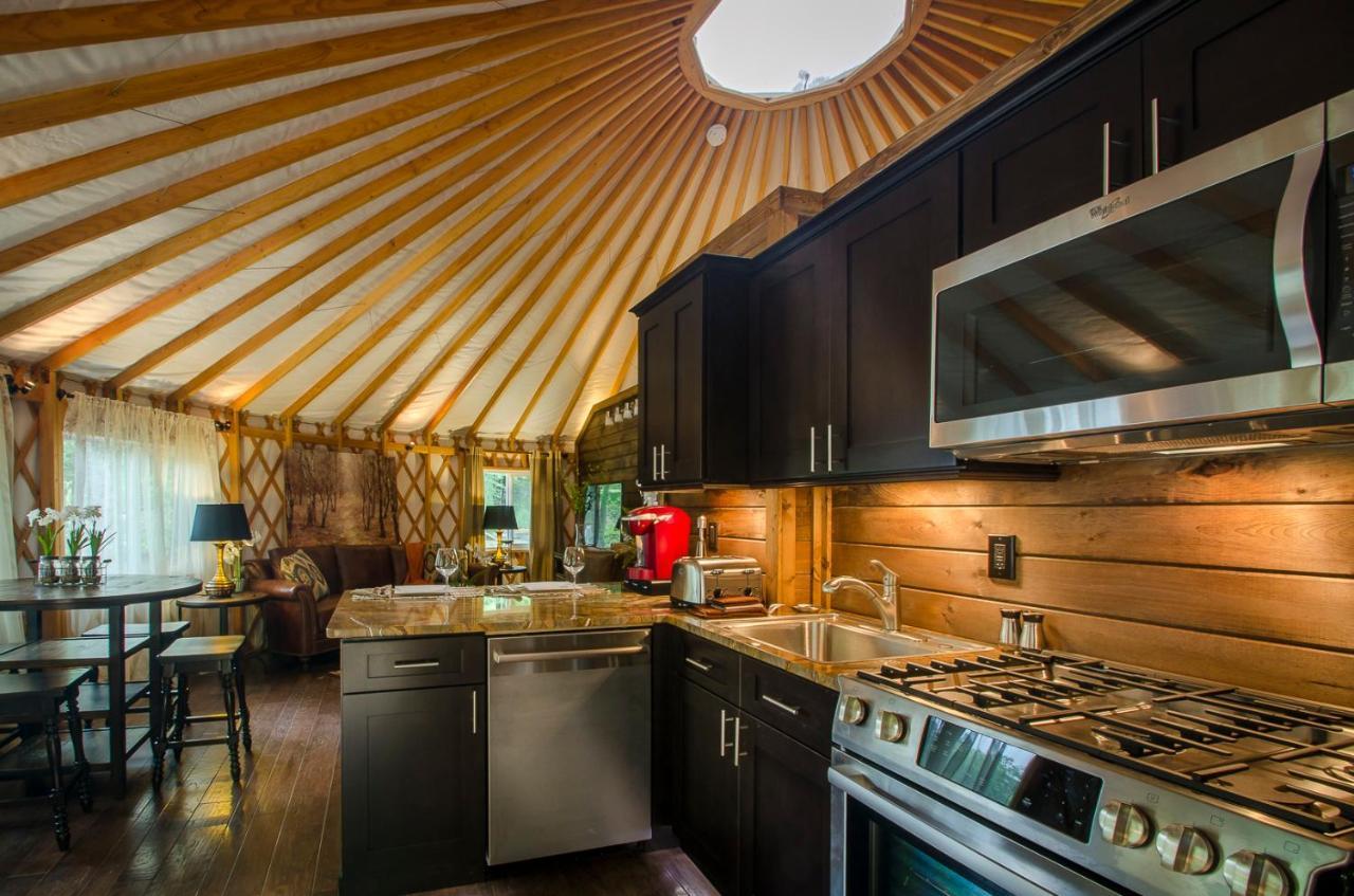 Spring Ridge Luxury Yurt - Creekside Glamping With Private Hot Tub Topton Exterior foto