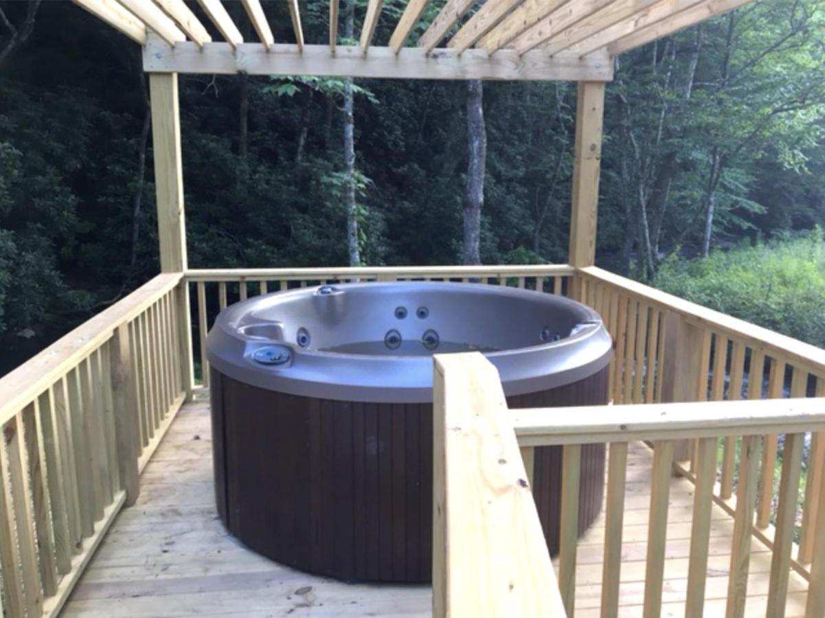 Spring Ridge Luxury Yurt - Creekside Glamping With Private Hot Tub Topton Exterior foto